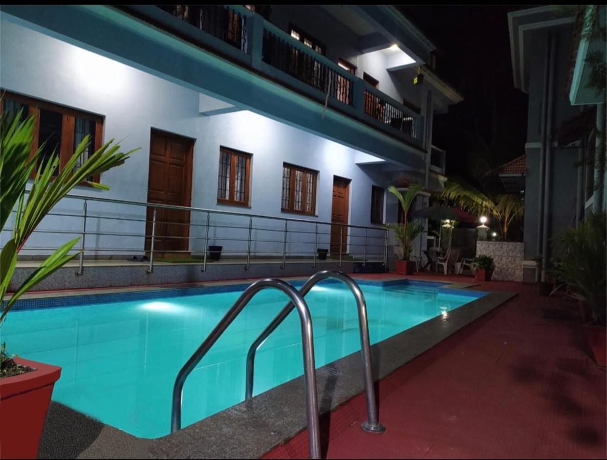 Franria Villa Guest House カラングート エクステリア 写真