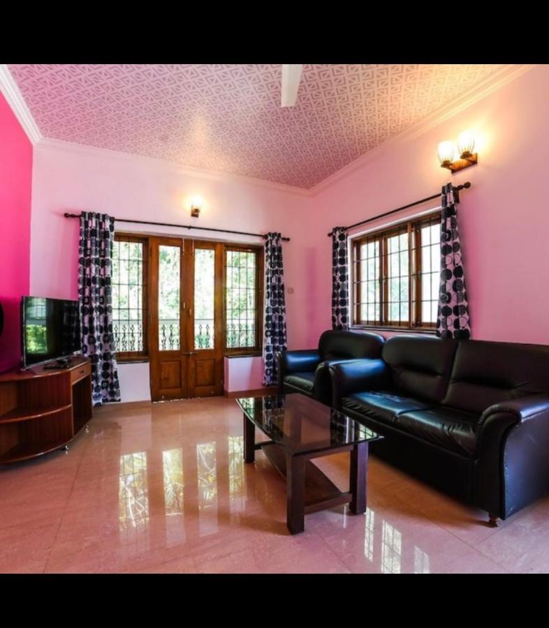 Franria Villa Guest House カラングート エクステリア 写真