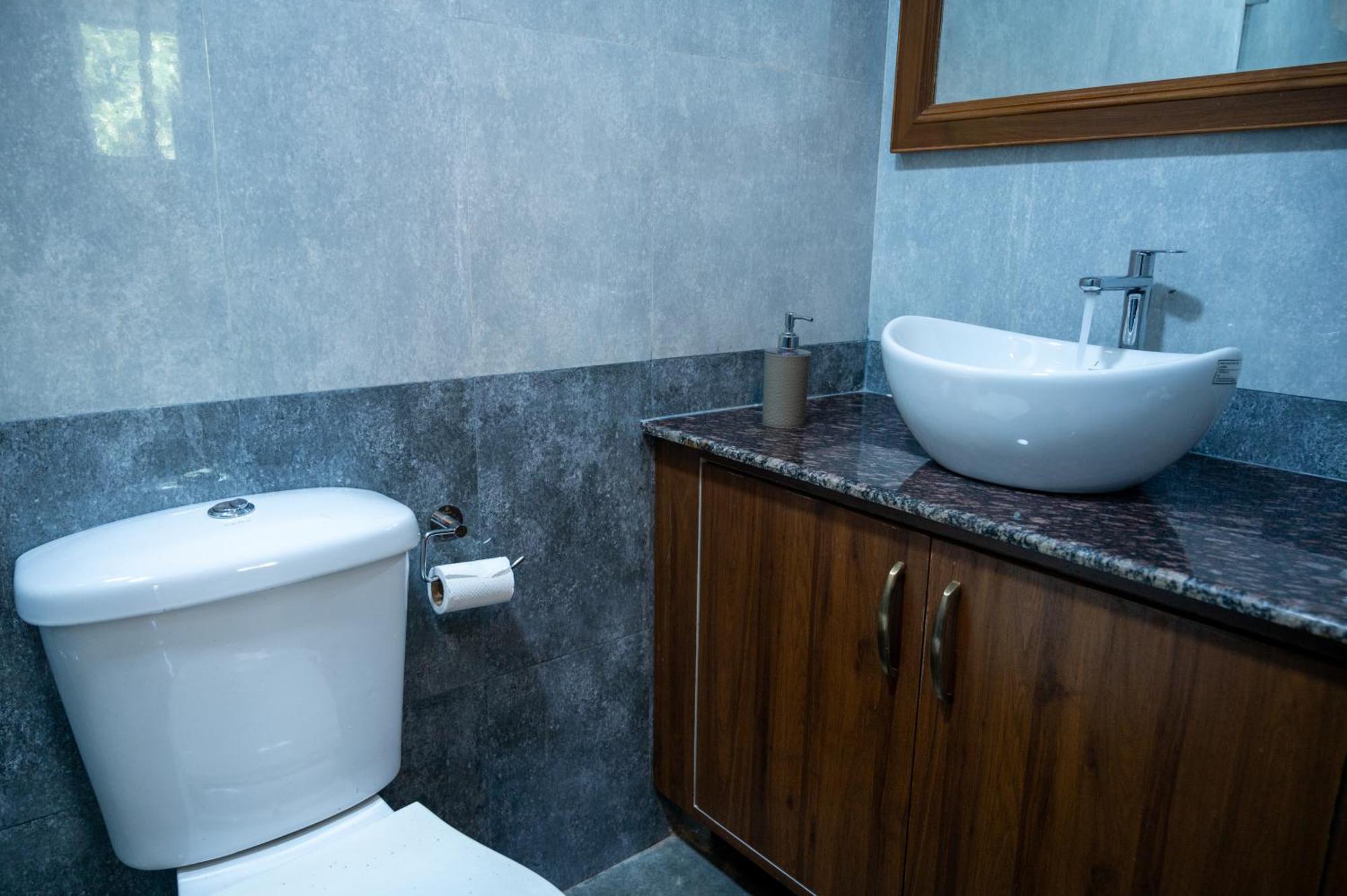 Franria Villa Guest House カラングート エクステリア 写真